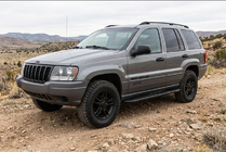 Jeep Grand Cherokee WJ 1999–2004 Boční nášlapy Bosphore Black (2 ks, hliník) fotografie 1