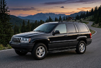 Jeep Grand Cherokee WJ 1999–2004 Boční nášlapy Tayga Black (2 ks, hliník) fotografie 1