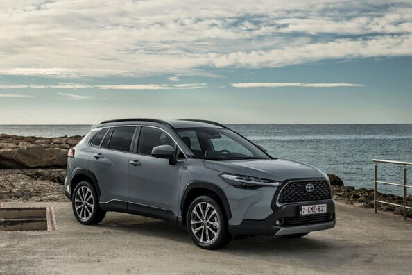Toyota Corolla Cross: recenze kompaktního městského crossoveru