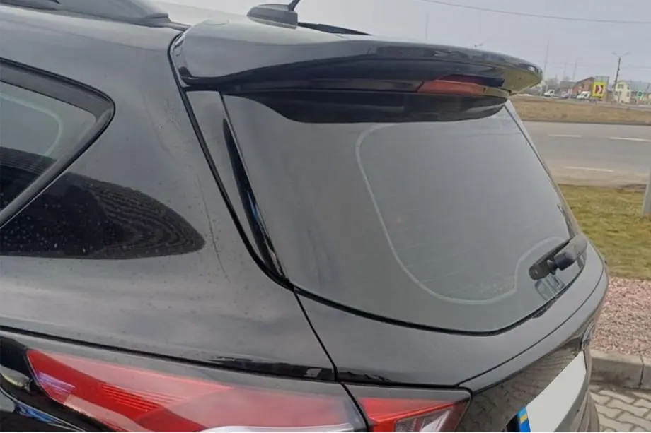 Ford Kuga/Escape 2013–2019 Spoiler (černý) Image