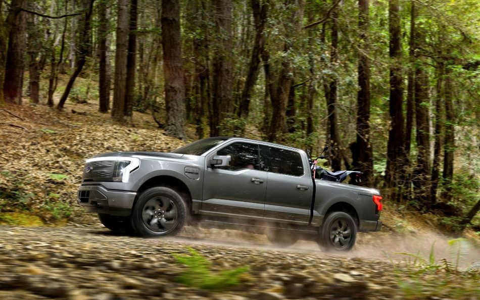 Recenze elektrického pick-upu Ford F-150 Lightning