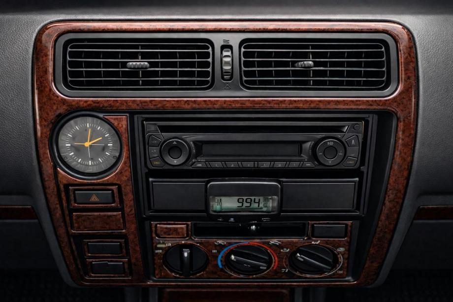 Toyota Land Cruiser 90 Prado 1996–2002 Kryty na palubní desku V2 Image