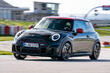 Recenze nabitého hatchbacku MINI John Cooper Works 3D třetí generace fotografie 1