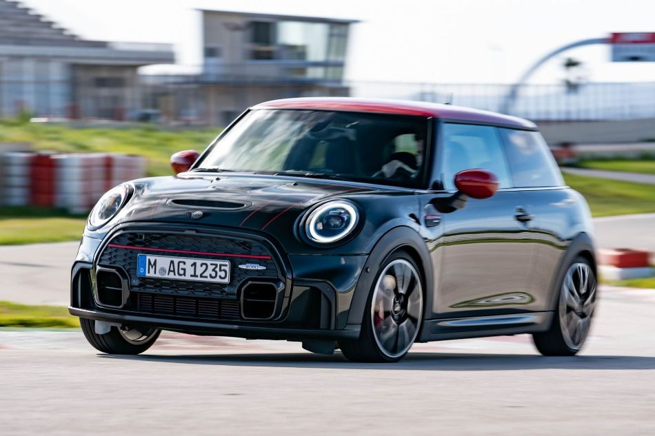Recenze nabitého hatchbacku MINI John Cooper Works 3D třetí generace