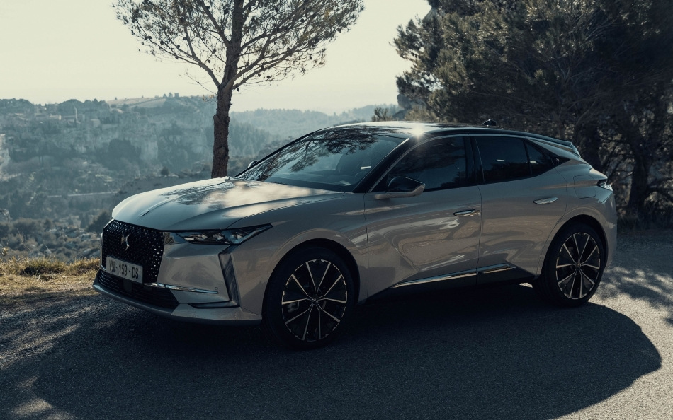 DS 4 druhé generace: stylový a praktický crossoverový hatchback