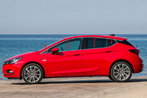 Opel Astra K 2016–2021 Chromové lišty oken (HB) (8 ks, nerez) fotografie 1