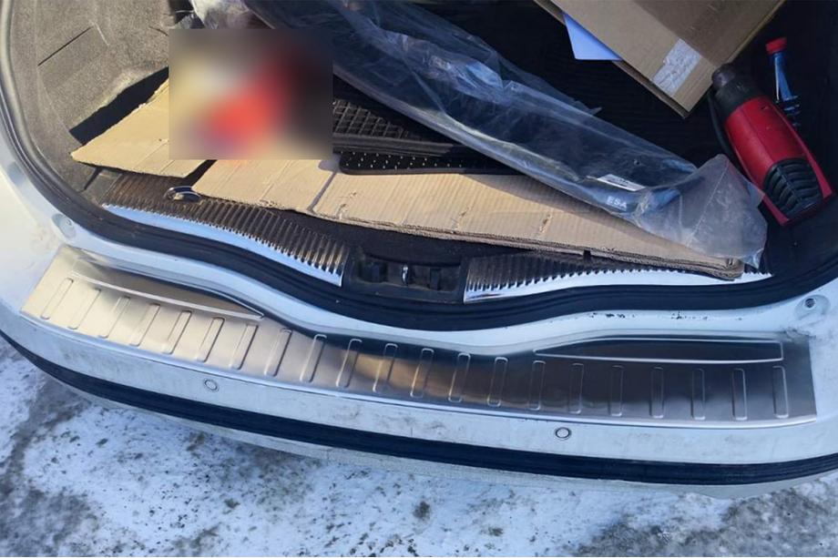 Ford Mondeo 2014–2022 Nerezová lišta na zadní nárazník Carmos (SW) Image