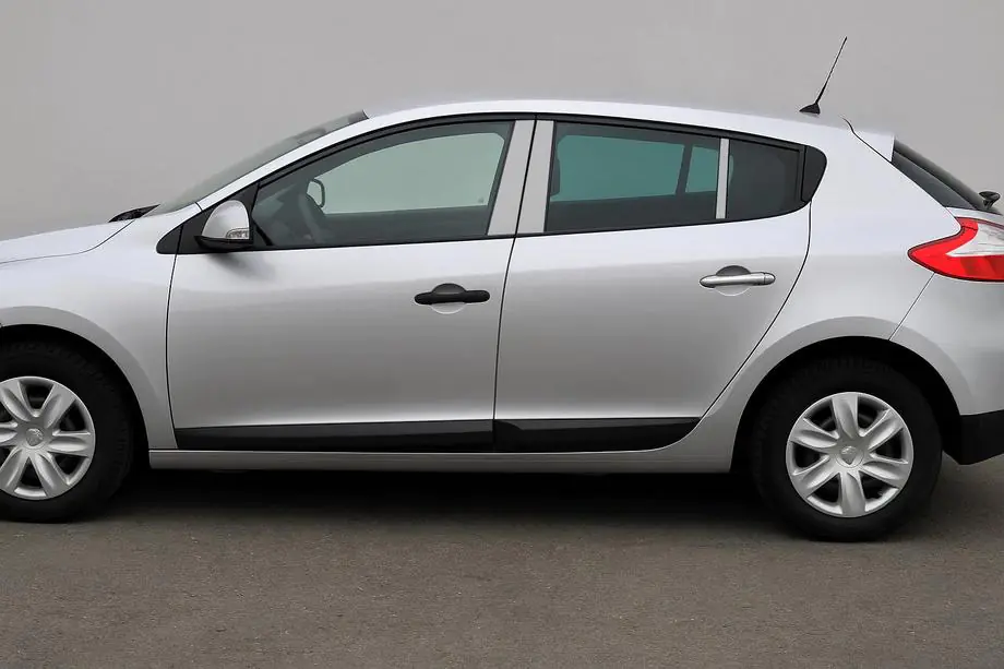 Renault Megane III 2009–2016 Nerezové kryty sloupků dveří Image