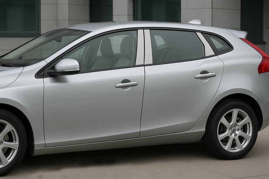 Volvo V40 2012– Nerezové kryty sloupků dveří Image