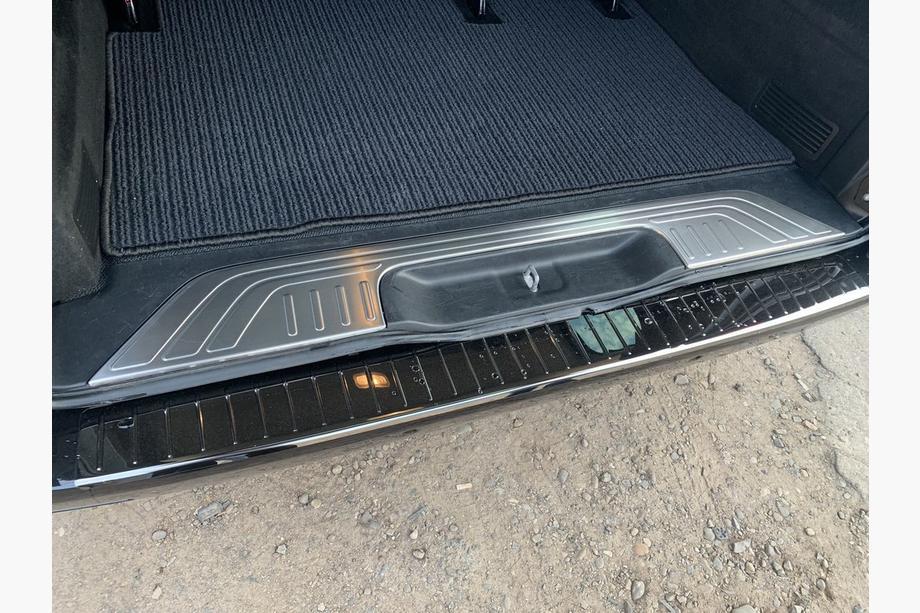 Mercedes Vito/V-class W447 2014– Ochranná lišta zadního nárazníku Carmos (nerez) Fotografie 4