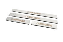 Jeep Grand Cherokee WK 2004–2010 Nerezové kryty prahů Carmos V-2 (4 ks, nerez) fotografie 2