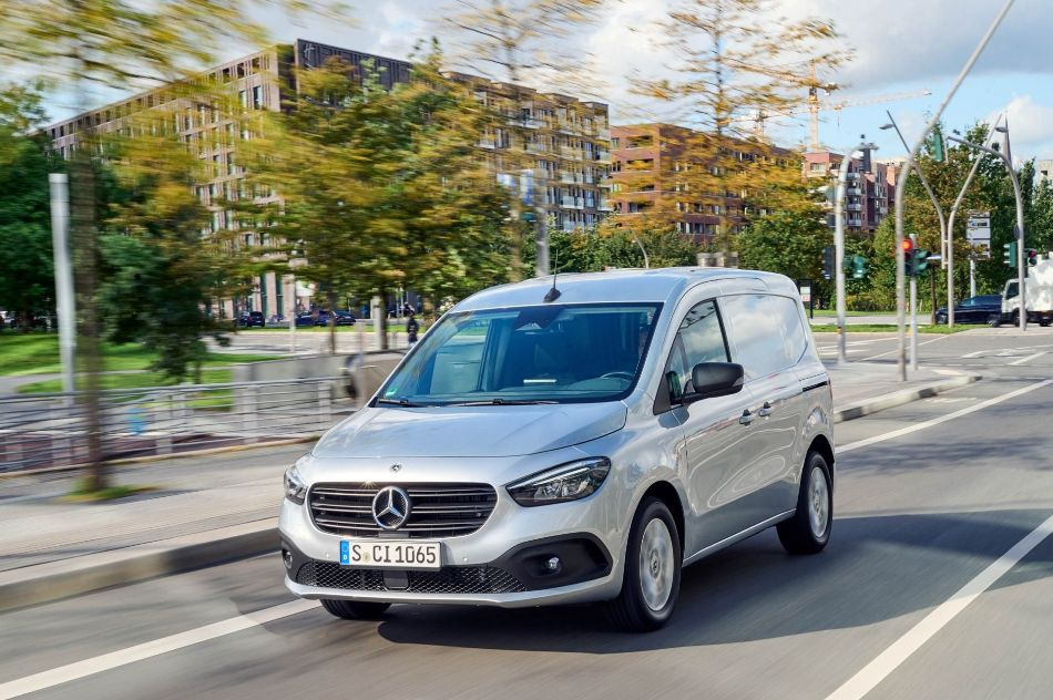 Přehled kompaktního městského dodávkového vozu Mercedes-Benz Citan Furgon