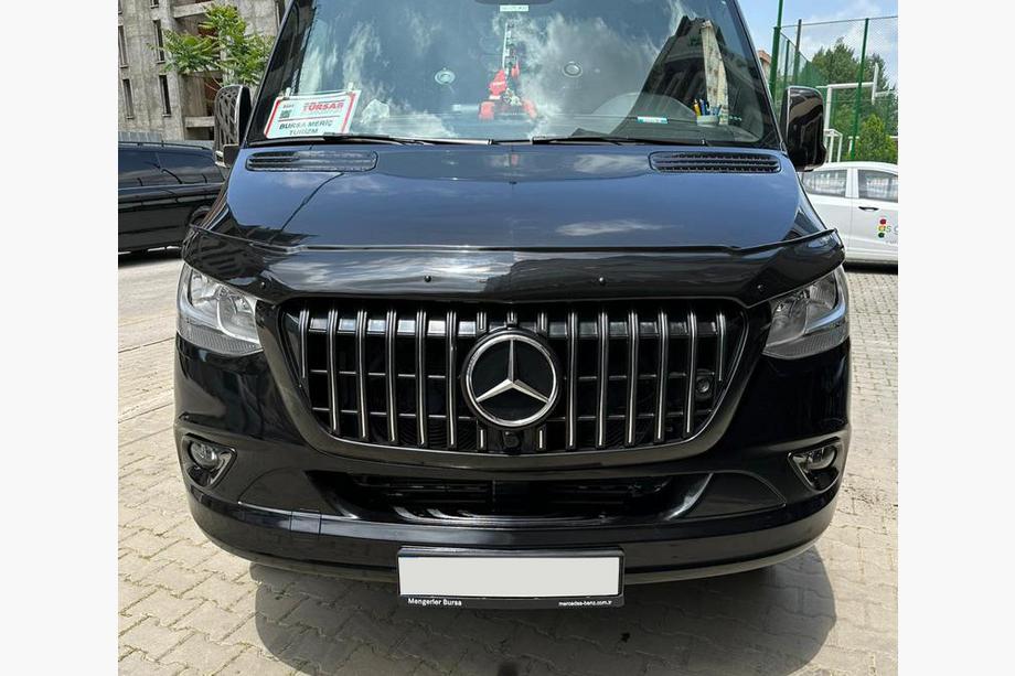 Mercedes Sprinter W907/W910 2018– Přední maska chladiče Chrome Eco (levná krycí lišta) Image