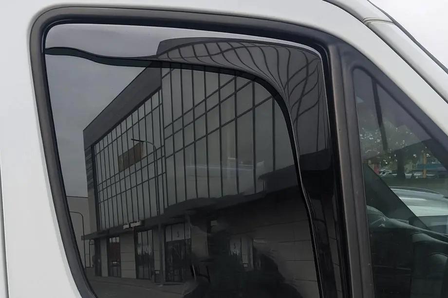 Mercedes Sprinter W906 2006–2018 Vkládací deflektory oken Niken Luxury (2 ks) Image