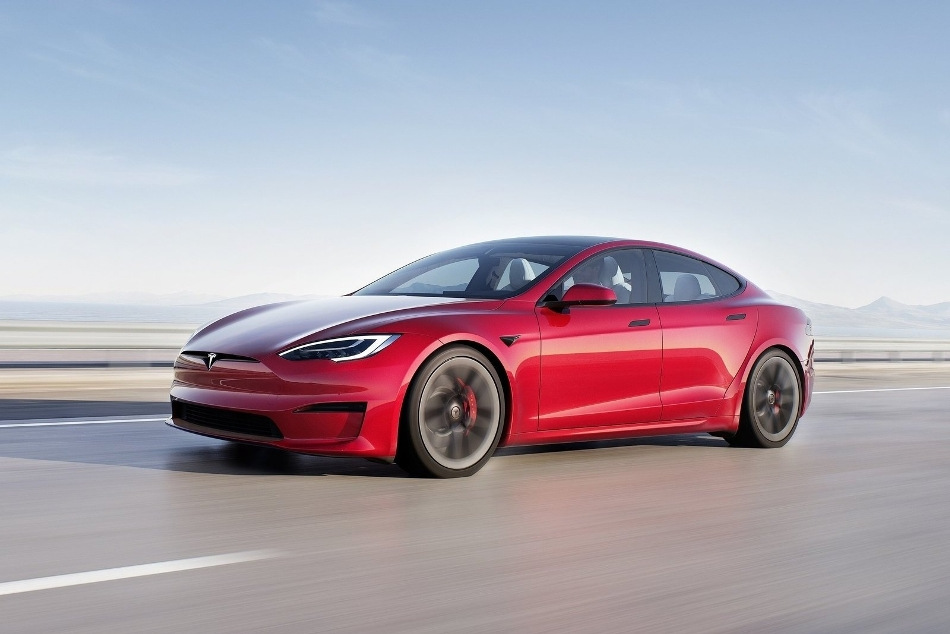 Tesla Model S I. generace: přehled modernizovaného elektrického liftbacku