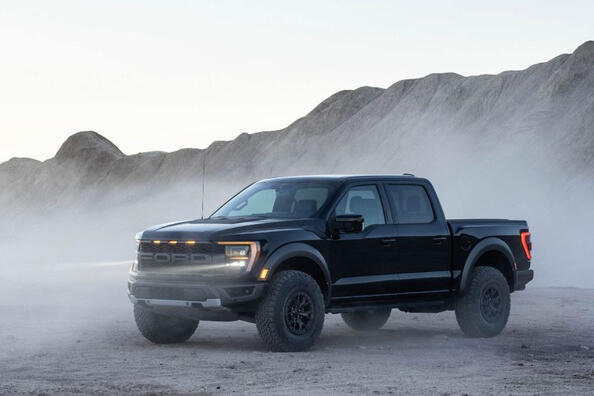 Ford F-150 Raptor: pick-up, který si podmaní terén