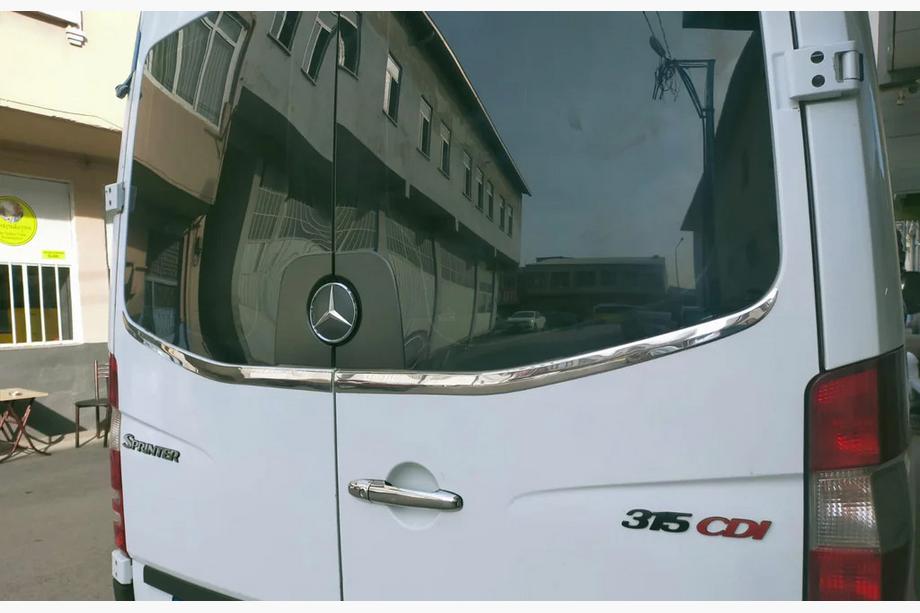 Mercedes Sprinter W906 2006–2018 Lišta zadního skla Carmos (2 ks, nerez) Fotografie 1