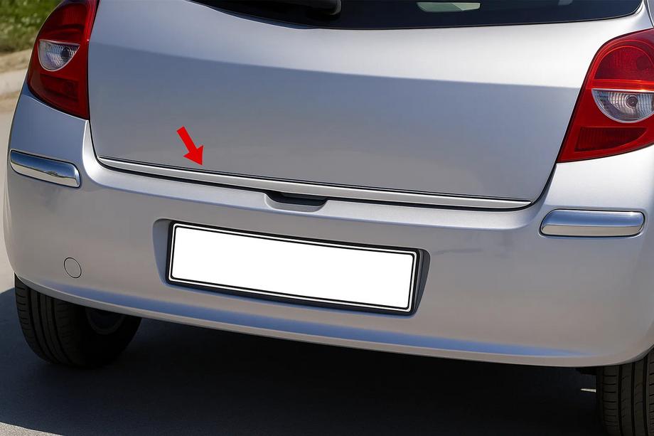 Renault Clio III 2005–2012 Nerezová lišta na hranu víka kufru Image