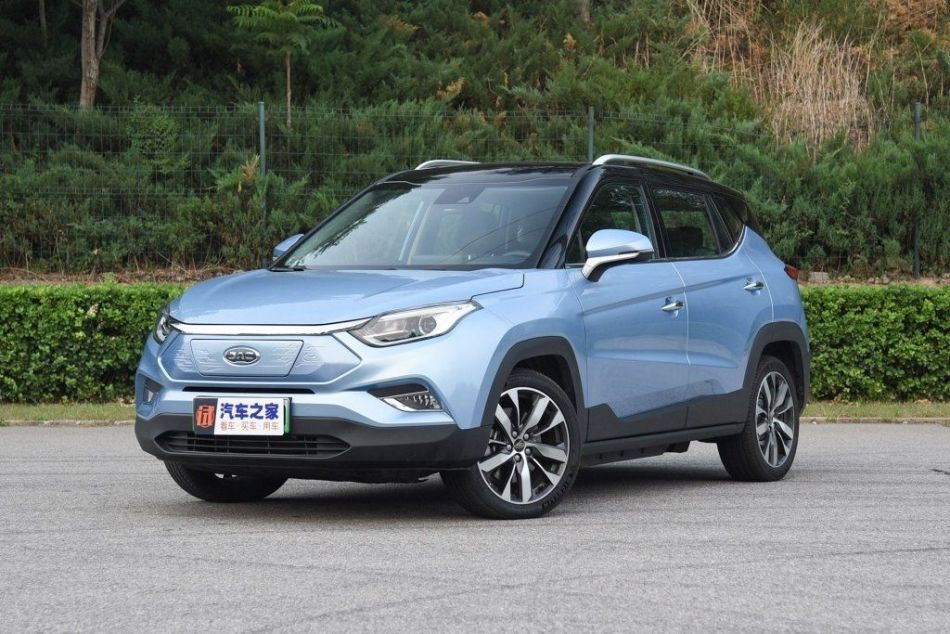 JAC iEVS4: recenze elektrického kompaktního crossoveru