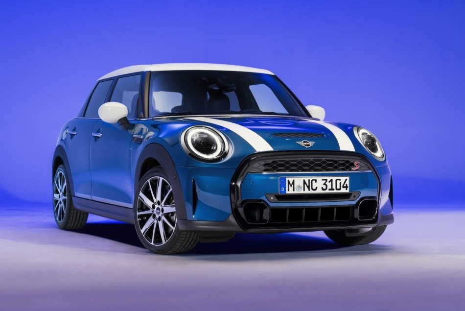 MINI Hatchback 5D: přehled kompaktního hatchbacku 3. generace