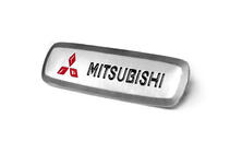 Mitsubishi Hliníkový štítek na autokoberce (1 ks) fotografie 2