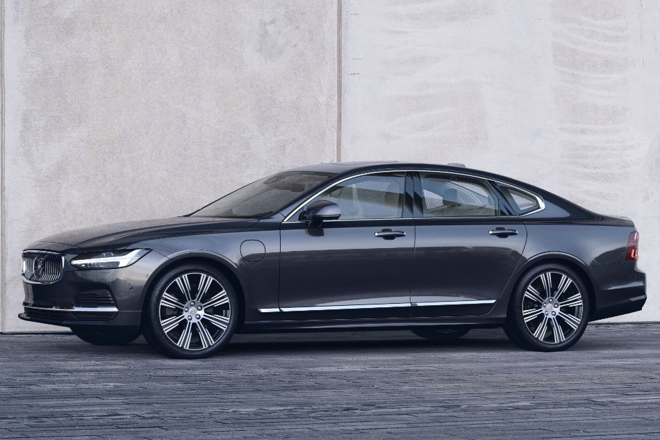 Recenze modernizovaného prémiového sedanu Volvo S90