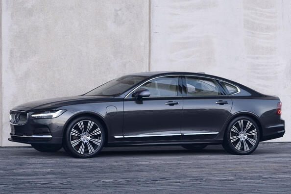 Recenze modernizovaného prémiového sedanu Volvo S90 Fotografie 1