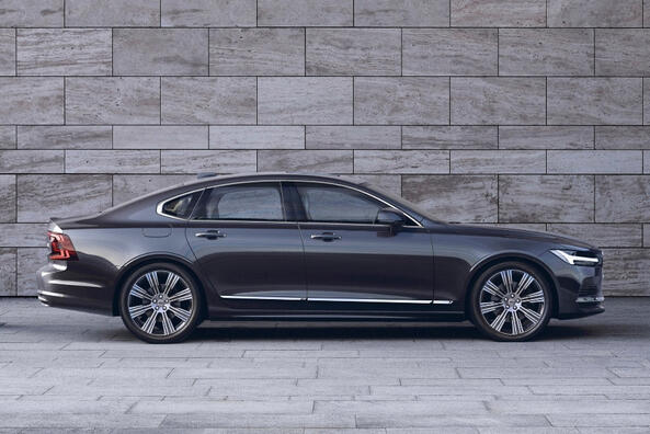 Recenze modernizovaného prémiového sedanu Volvo S90 Fotografie 3