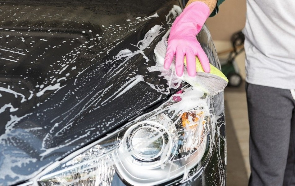 Jak vybrat autošampon: jak správně mýt auto