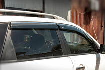 Kia Sorento II XM 2009–2014 Okenní ofuky s chromovanou lištou (4 ks, Niken) fotografie 2