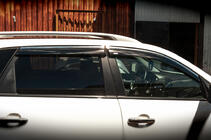 Kia Sorento II XM 2009–2014 Okenní ofuky s chromovanou lištou (4 ks, Niken) fotografie 3