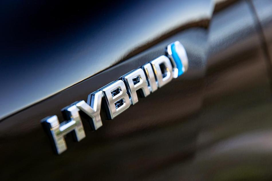 Druhy hybridních automobilů: PHEV, MHEV a další