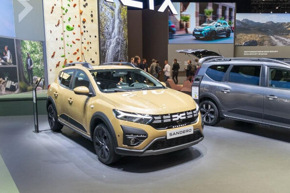 Dacia Sandero Stepway: modernizovaný dostupný crossover-hatchback