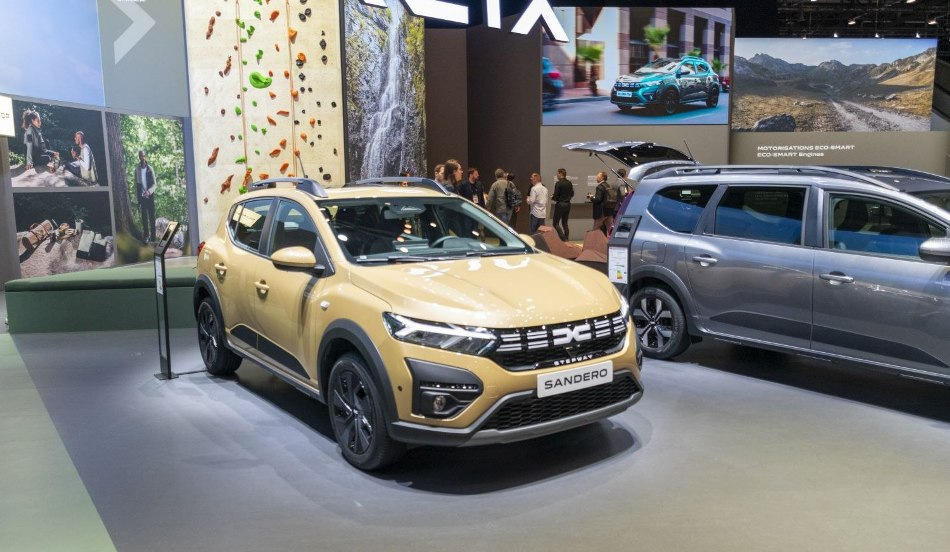 Dacia Sandero Stepway: modernizovaný dostupný crossover-hatchback