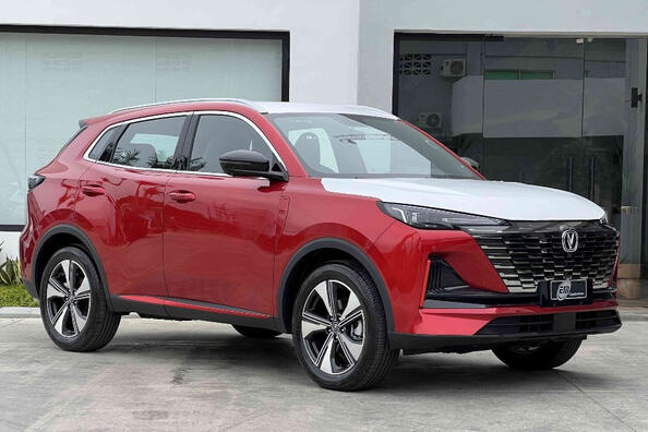Changan CS55 PLUS II generace: stylový crossover s prostorným interiérem Fotografie 2