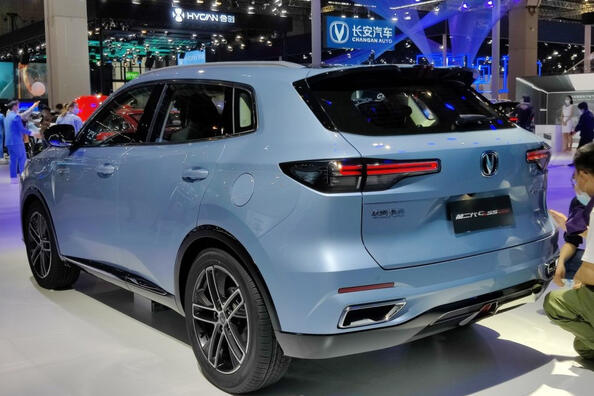 Changan CS55 PLUS II generace: stylový crossover s prostorným interiérem Fotografie 4