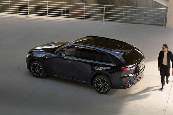 Recenze Mazda CX-70: prémiová kvalita a bezchybný interiér Fotografie 2