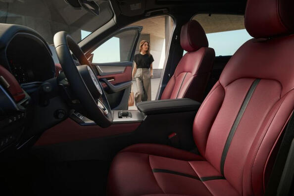 Recenze Mazda CX-70: prémiová kvalita a bezchybný interiér Fotografie 7