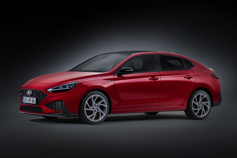 Recenze stylového liftbacku Hyundai i30 Fastback