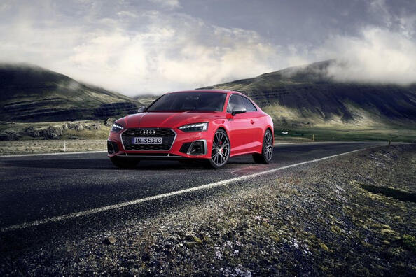 Recenze vysoce výkonného kupé Audi S5 Coupe