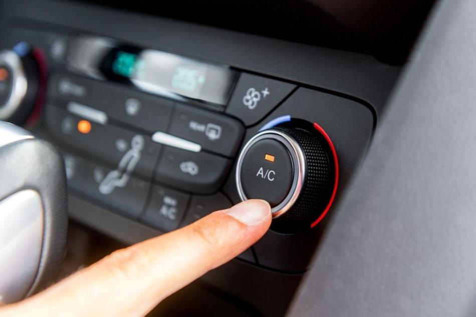 Jak v létě ochránit autoklimatizaci před horkem
