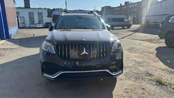 Mercedes GL/GLS třída X166 2012–2019 Přední emblém pod sklem, černé orámování a0008880111 (pro GLS) fotografie 9