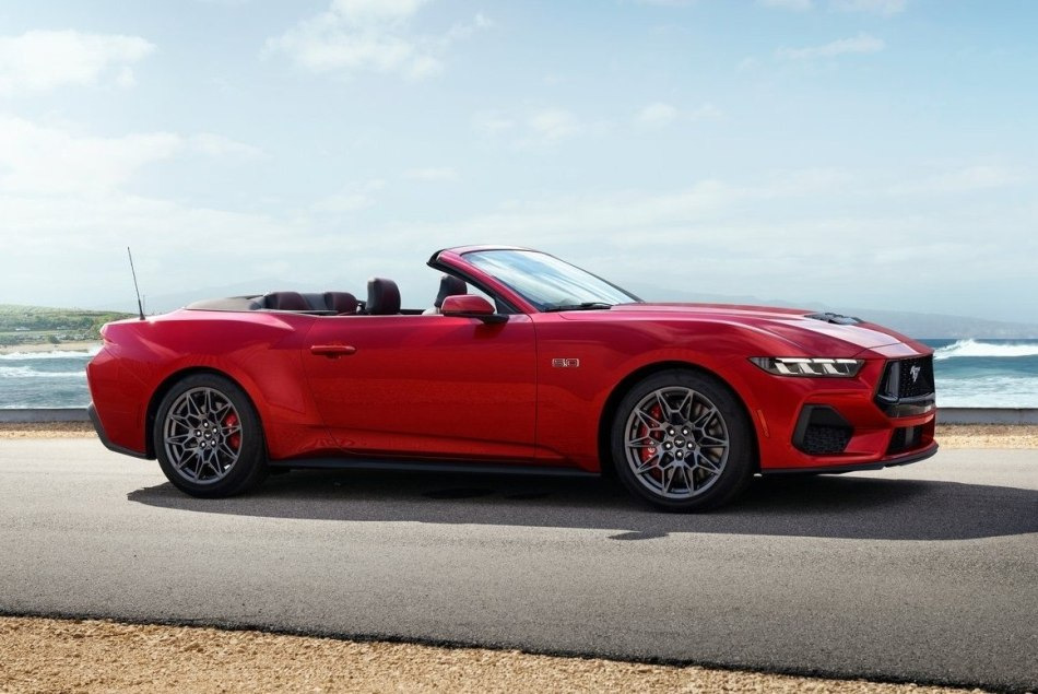 Recenze Ford Mustang Convertible 2023