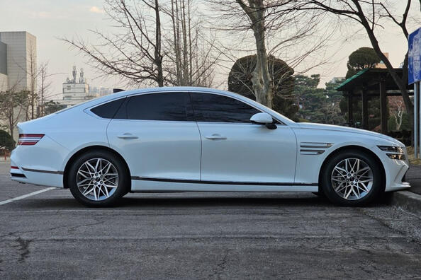 Test Genesis G80 2023: modernizovaný korejský prémiový sedan je ještě výraznější Fotografie 2