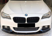 BMW řada 5 F10/F11 2010–2016 Přední lip spoiler na nárazník DPT Lip V-2 (pro M-Performance, lesklá černá) fotografie 1