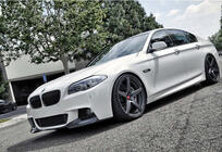 BMW řada 5 F10/F11 2010–2016 Přední lip spoiler DPT Lip V-3 (pro M-Performance, lesklá černá) fotografie 3