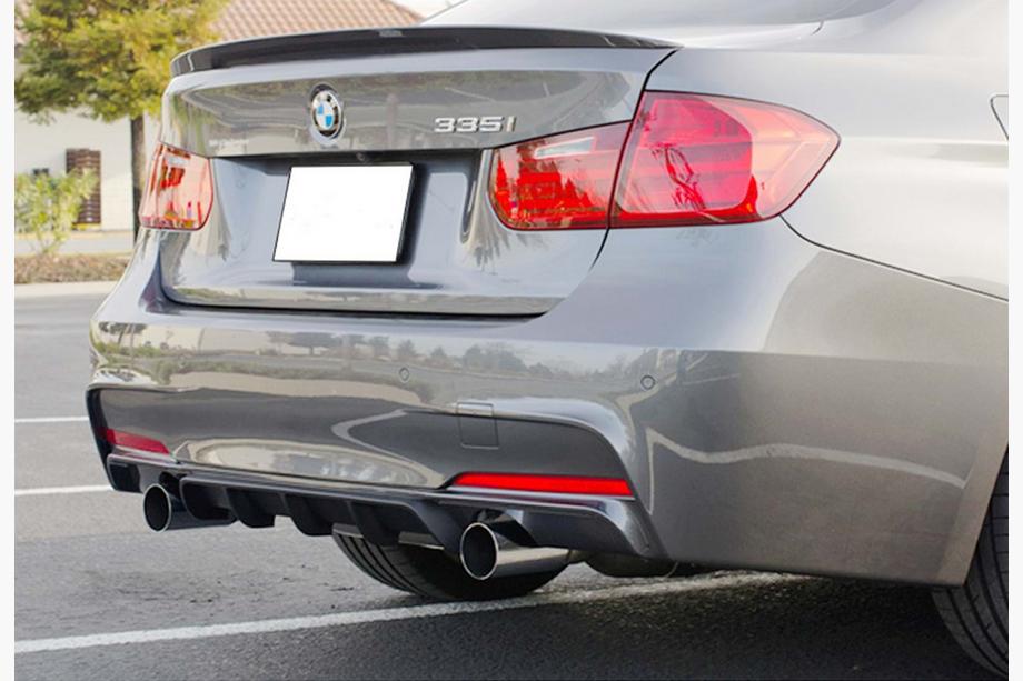 BMW řada 3 F30/F31 2012–2019 Zadní difuzor DPT V-4 (pro M Performance, lesklá černá) Image