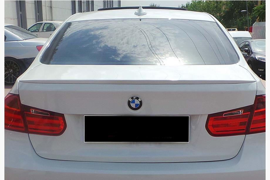 BMW řada 3 F30/F31 2012–2019 M3 Style spoiler (pro F30/F80, lesklá černá) Fotografie 8