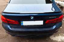 BMW řada 5 G30/G31 2017–2023 Spoiler ve stylu M4 (černý lesk) fotografie 12