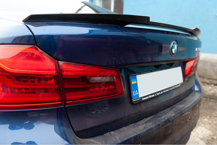 BMW řada 5 G30/G31 2017–2023 Spoiler ve stylu M4 (černý lesk) Image